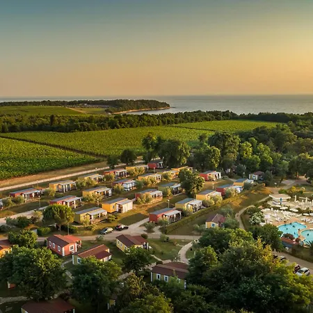 2 Bedroom Amazing In Novigrad Novigrad Istria