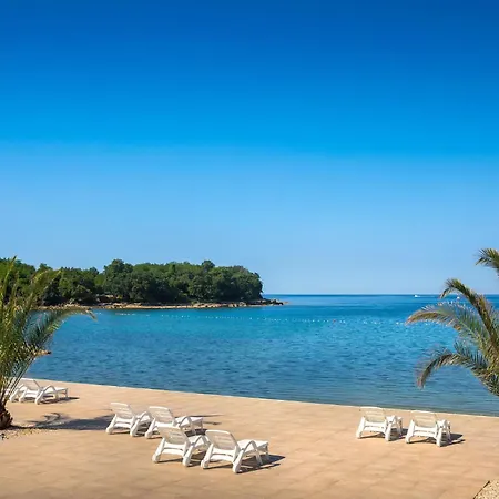 2 Bedroom Amazing In Novigrad Hébergement de vacances *